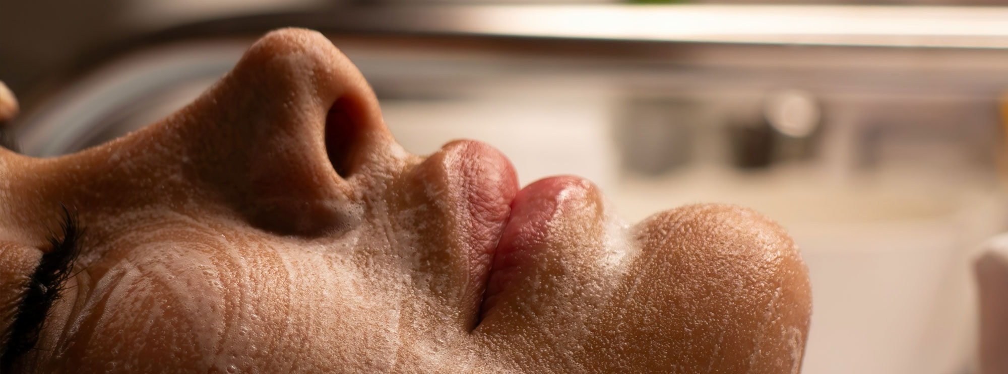 An image of facial being carried out.